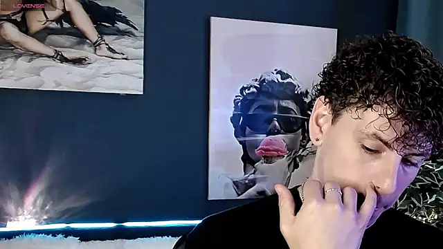 Snapshot of TylerGibson chatting on June 27, 2026, 9:15 am TylerGibson online show from June 27, 2026, 9:15 am