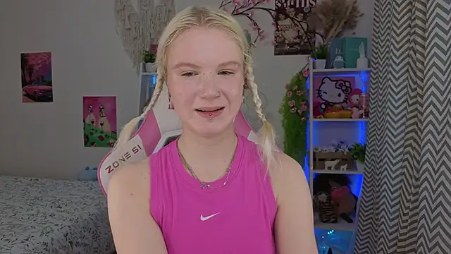Snapshot of Mia_WaterFall chatting on May 11, 2026, 3:19 am Mia WaterFall online show from May 11, 2026, 3:19 am