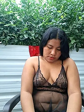 Snapshot of Sweet-Dirty-Storm chatting on April 16, 2026, 9:39 pm Sweet-Dirty-Storm online show from April 16, 2026, 9:39 pm