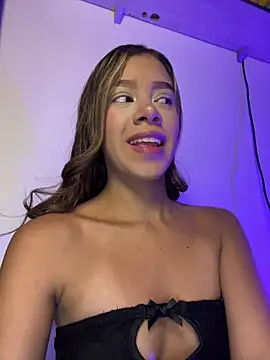 BellaMoon  online show from February 18, 2026, 1:18 pm