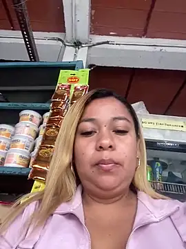 veronica414 online show from April 26, 2026, 7:33 pm