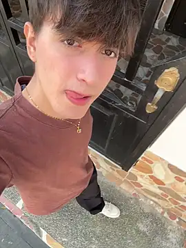 Snapshot of Naim_TheKing chatting on February 21, 2026, 1:35 pm Naim TheKing online show from February 21, 2026, 1:35 pm