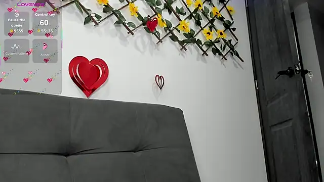 Snapshot of Maxxx_bigcockx chatting on February 13, 2026, 2:11 am Maxxx bigcockx online show from February 13, 2026, 2:11 am