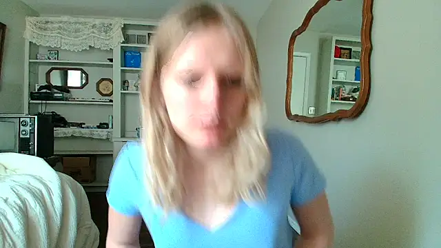 Snapshot of goddessalison chatting on March 22, 2026, 9:49 pm goddessalison online show from March 22, 2026, 9:49 pm