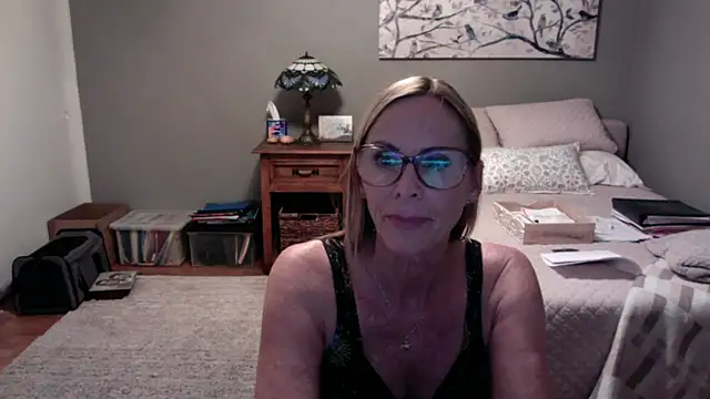 Snapshot of in-tents chatting on January 17, 2026, 2:26 am in-tents online show from January 17, 2026, 2:26 am