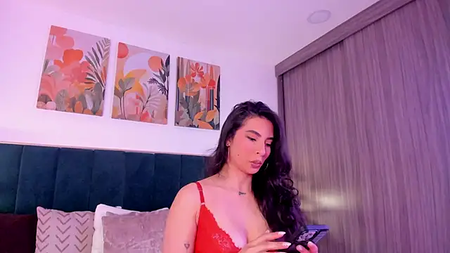 Snapshot of IrinaBlanc chatting on February 14, 2026, 2:12 am IrinaBlanc online show from February 14, 2026, 2:12 am