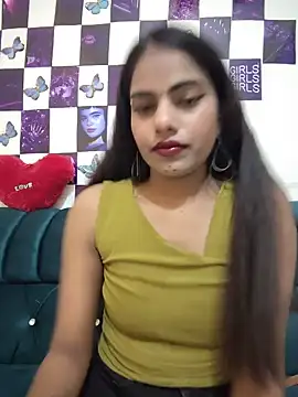 Snapshot of Alisha_Babyy chatting on June 17, 2026, 2:33 am Alisha Babyy online show from June 17, 2026, 2:33 am