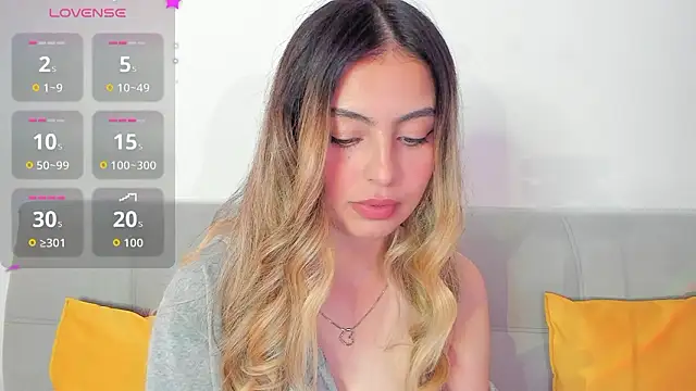 Snapshot of Fernanda_aaaa chatting on February 4, 2026, 2:23 pm Fernanda aaaa online show from February 4, 2026, 2:23 pm