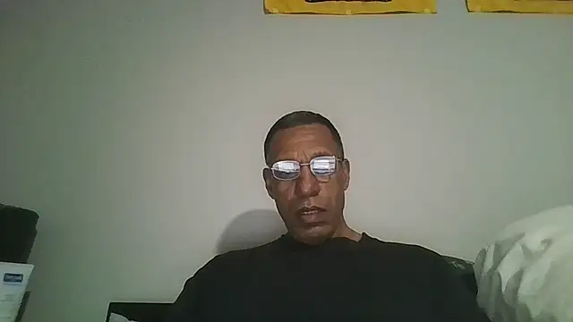 swimmer2496 online show from April 8, 2026, 5:53 am