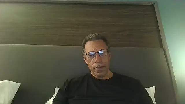 swimmer2496 online show from May 16, 2026, 6:56 am