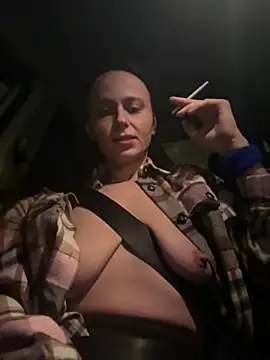 Snapshot of Alis_Roxy chatting on February 12, 2026, 9:47 pm Alis Roxy online show from February 12, 2026, 9:47 pm