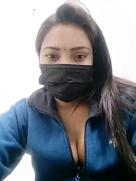 hotpooja1 online show from January 17, 2026, 3:48 pm