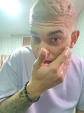 Ernesto23415 online show from February 5, 2026, 1:18 pm