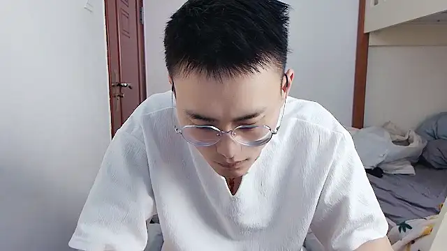 Snapshot of Aint686 chatting on March 24, 2026, 2:06 pm Aint686 online show from March 24, 2026, 2:06 pm