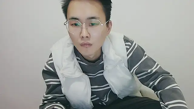 Snapshot of Aint686 chatting on March 19, 2026, 2:17 pm Aint686 online show from March 19, 2026, 2:17 pm