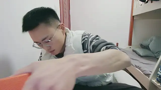 Snapshot of Aint686 chatting on March 20, 2026, 1:34 pm Aint686 online show from March 20, 2026, 1:34 pm