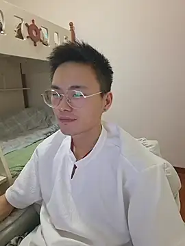 Snapshot of Aint686 chatting on April 14, 2026, 1:49 pm Aint686 online show from April 14, 2026, 1:49 pm