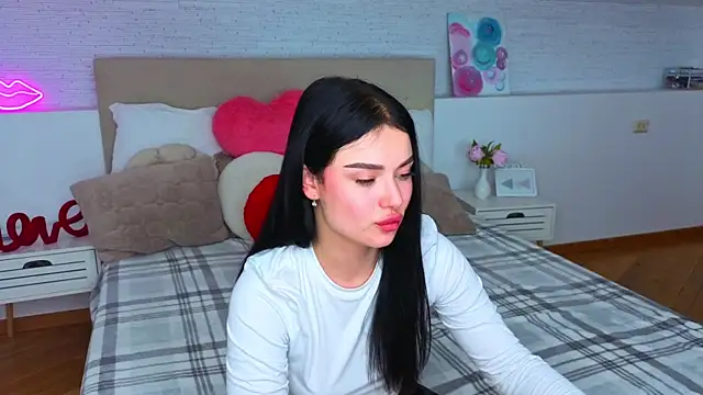 Snapshot of Silena_sky chatting on April 19, 2026, 6:10 pm Silena sky online show from April 19, 2026, 6:10 pm