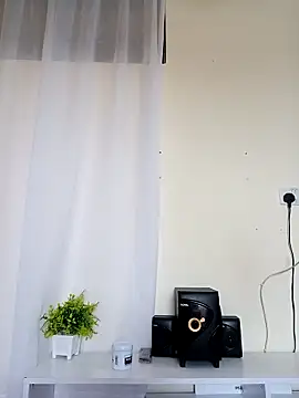 Snapshot of Silk_Hennessy chatting on February 5, 2026, 1:07 pm Silk Hennessy online show from February 5, 2026, 1:07 pm