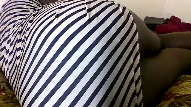 Snapshot of mbaliNzimande chatting on April 1, 2026, 4:36 am mbaliNzimande online show from April 1, 2026, 4:36 am