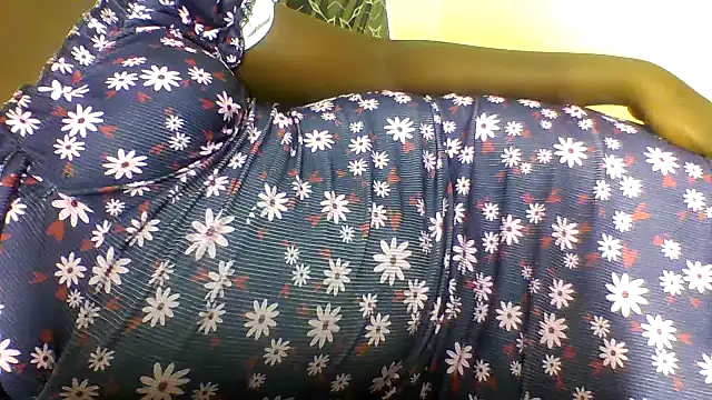 Snapshot of mbaliNzimande chatting on March 6, 2026, 4:40 am mbaliNzimande online show from March 6, 2026, 4:40 am