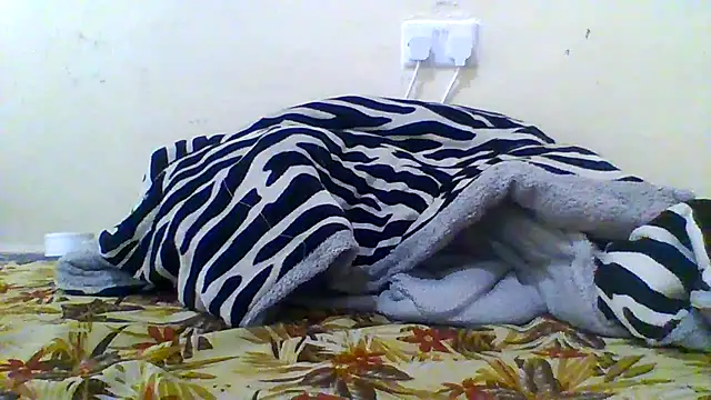 Snapshot of mbaliNzimande chatting on April 6, 2026, 6:42 pm mbaliNzimande online show from April 6, 2026, 6:42 pm