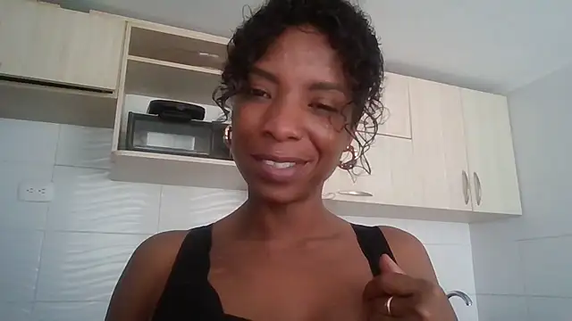 Snapshot of JadaMillss chatting on April 21, 2026, 3:07 pm JadaMillss online show from April 21, 2026, 3:07 pm