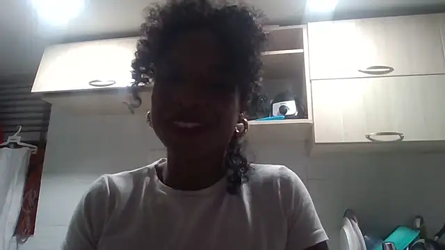 Snapshot of JadaMillss chatting on April 21, 2026, 1:42 am JadaMillss online show from April 21, 2026, 1:42 am