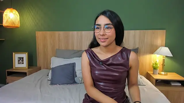 scarlett25   online show from March 2, 2026, 8:05 pm