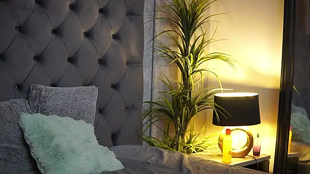 Snapshot of CallieDoll chatting on February 19, 2026, 9:01 pm CallieDoll online show from February 19, 2026, 9:01 pm