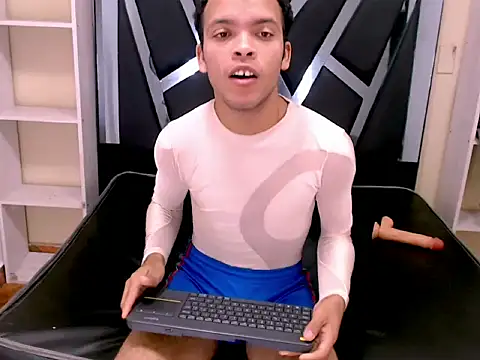 Snapshot of William_Lewis chatting on February 5, 2026, 12:45 pm William Lewis online show from February 5, 2026, 12:45 pm