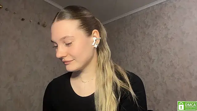 Snapshot of Jolievic chatting on February 1, 2026, 5:11 pm Jolievic online show from February 1, 2026, 5:11 pm