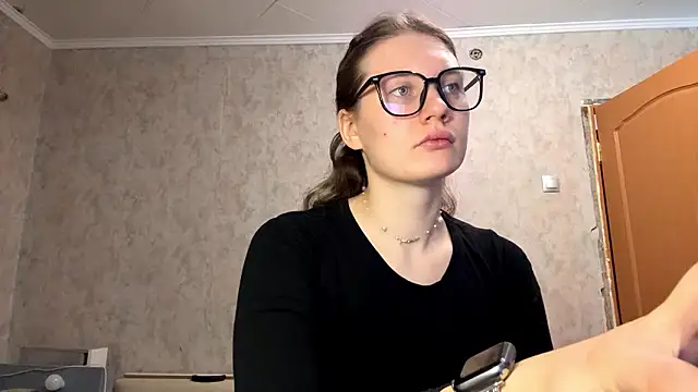 Snapshot of Jolievic chatting on February 25, 2026, 11:10 am Jolievic online show from February 25, 2026, 11:10 am