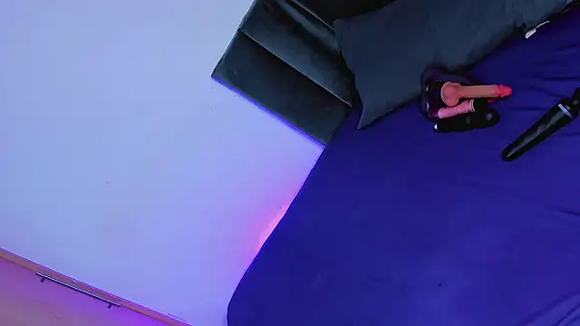 Snapshot of zaff_kinny chatting on April 12, 2026, 5:54 am zaff kinny online show from April 12, 2026, 5:54 am