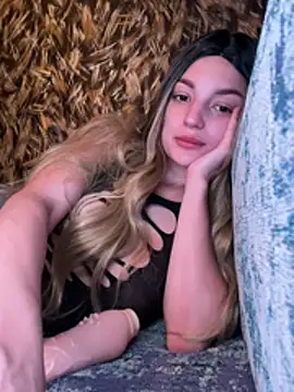 Snapshot of SashaPri chatting on February 15, 2026, 10:41 pm SashaPri online show from February 15, 2026, 10:41 pm