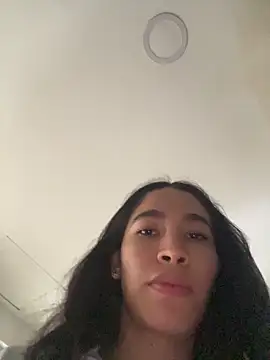 Snapshot of JuliaaVega chatting on April 14, 2026, 12:54 pm JuliaaVega online show from April 14, 2026, 12:54 pm