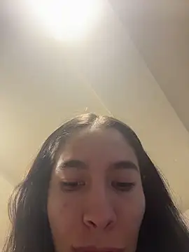 Snapshot of JuliaaVega chatting on May 12, 2026, 12:00 pm JuliaaVega online show from May 12, 2026, 12:00 pm
