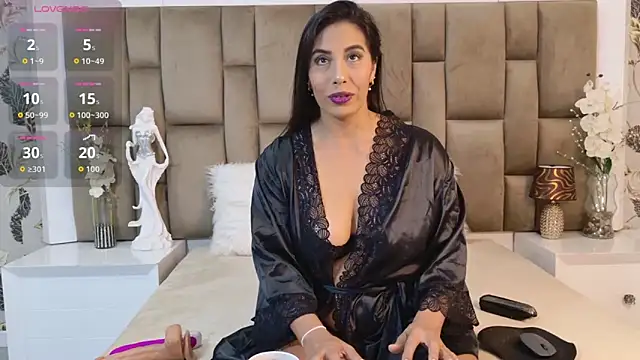 Snapshot of LizaLorini chatting on February 13, 2026, 8:09 pm LizaLorini online show from February 13, 2026, 8:09 pm