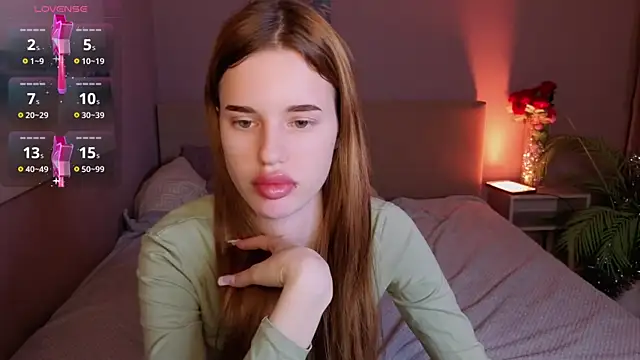 Anna Lumina online show from April 1, 2026, 8:28 pm