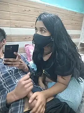 Snapshot of ZyphiaLive chatting on February 6, 2026, 2:13 pm ZyphiaLive online show from February 6, 2026, 2:13 pm