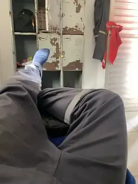 Snapshot of hudson19cm chatting on February 17, 2026, 6:27 pm hudson19cm online show from February 17, 2026, 6:27 pm