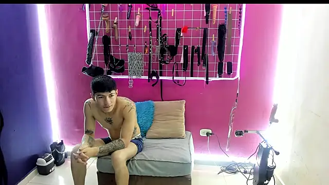 Snapshot of Slave_Melany_bdsm chatting on April 18, 2026, 12:40 pm Slave Melany bdsm online show from April 18, 2026, 12:40 pm