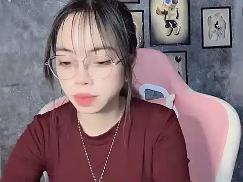 Suki 99 online show from February 27, 2026, 4:51 pm