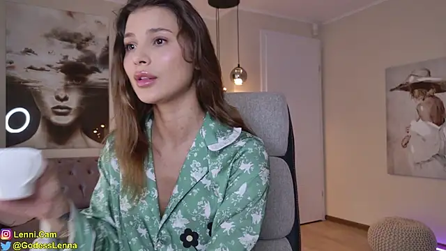 Snapshot of Lenna_Godess chatting on February 7, 2026, 7:27 am Lenna Godess online show from February 7, 2026, 7:27 am