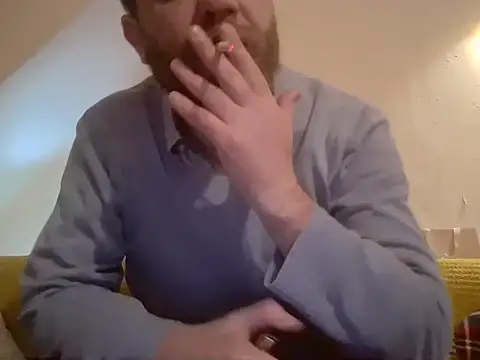 AlexanderArmani online show from February 3, 2026, 9:20 pm