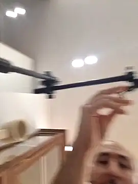 Snapshot of Perseo95 chatting on February 9, 2026, 6:39 pm Perseo95 online show from February 9, 2026, 6:39 pm