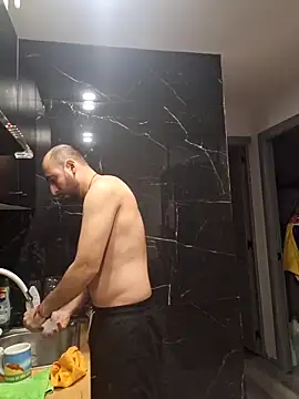 Snapshot of Perseo95 chatting on February 10, 2026, 6:51 pm Perseo95 online show from February 10, 2026, 6:51 pm