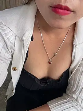 Snapshot of Lonasex99 chatting on February 17, 2026, 2:31 am Lonasex99 online show from February 17, 2026, 2:31 am