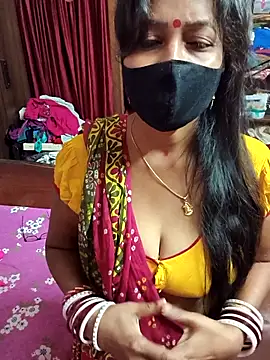 Snapshot of Little-Roshni chatting on April 11, 2026, 6:33 pm Little-Roshni online show from April 11, 2026, 6:33 pm