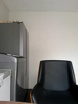 Snapshot of Barbieee1301 chatting on January 19, 2026, 8:40 am Barbieee1301 online show from January 19, 2026, 8:40 am